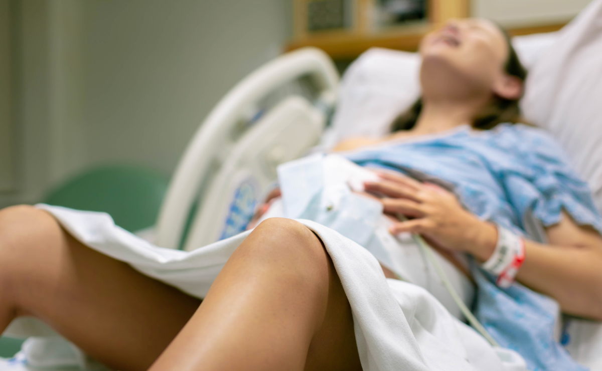 Pregnant woman in labor 